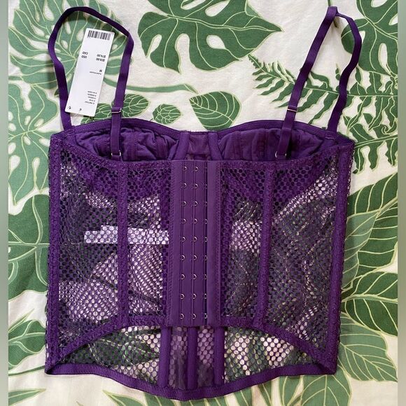 uo fishnet corset - Picture 5 of 7